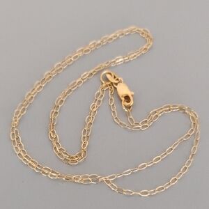 Flash Sale!14 K gold small paperclip necklace